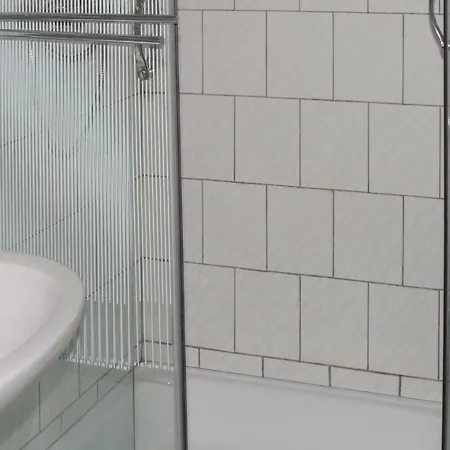 One-bedroom In Apartment